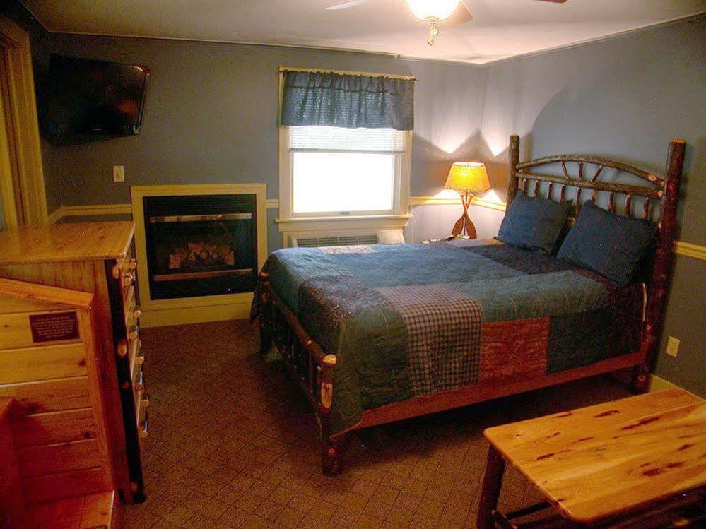 Mountaintop Lodge At Lake Naomi Pocono Pines Luaran gambar